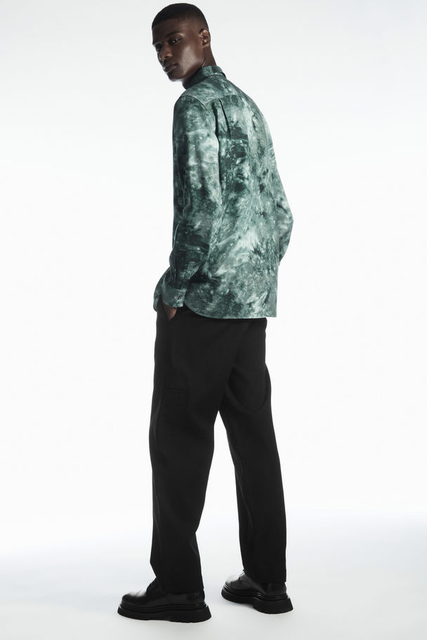COS Böljande Skjorta Med Batikmönster Grön/grå-mönstrad