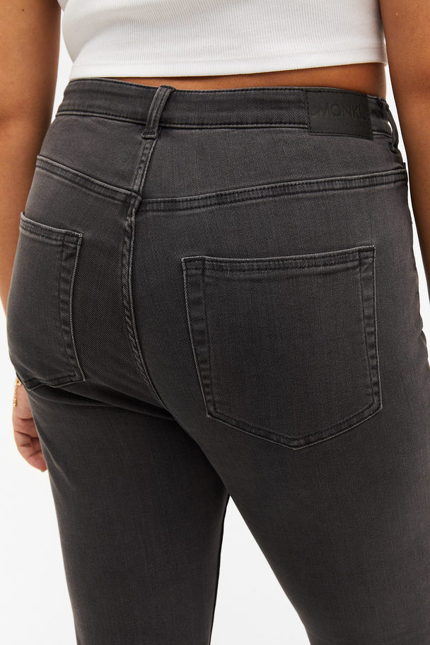 Monki Oki Hoge Taille Strak Gewassen Zwarte Jeans Verwassen Zwart