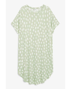 T-Shirt-Kleid in Oversize Grün mit weißem Punktemuster