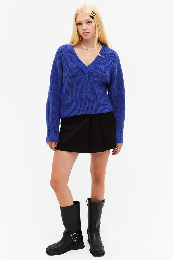 Monki Knitted V-neck Sweater Bright Blue