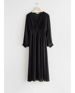 Gesmoktes Oversize-Kleid mit Glockenärmeln Schwarz
