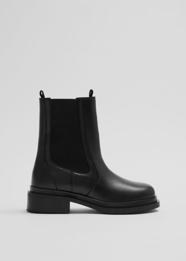 & Other Stories Chelsea-Boots aus Leder Schwarz