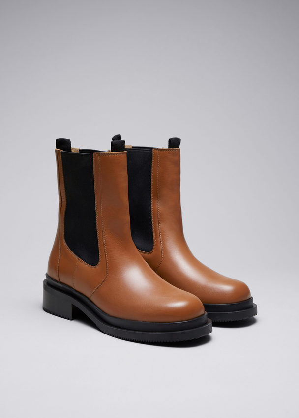 & Other Stories Chelsea-Boots aus Leder Braun