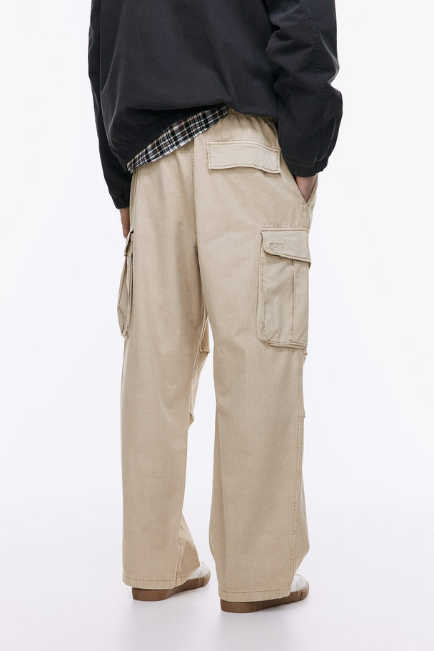 H&M Loose Fit Cargo Trousers Beige