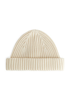 Ribbestrikket Beanie I Bomull Offwhite