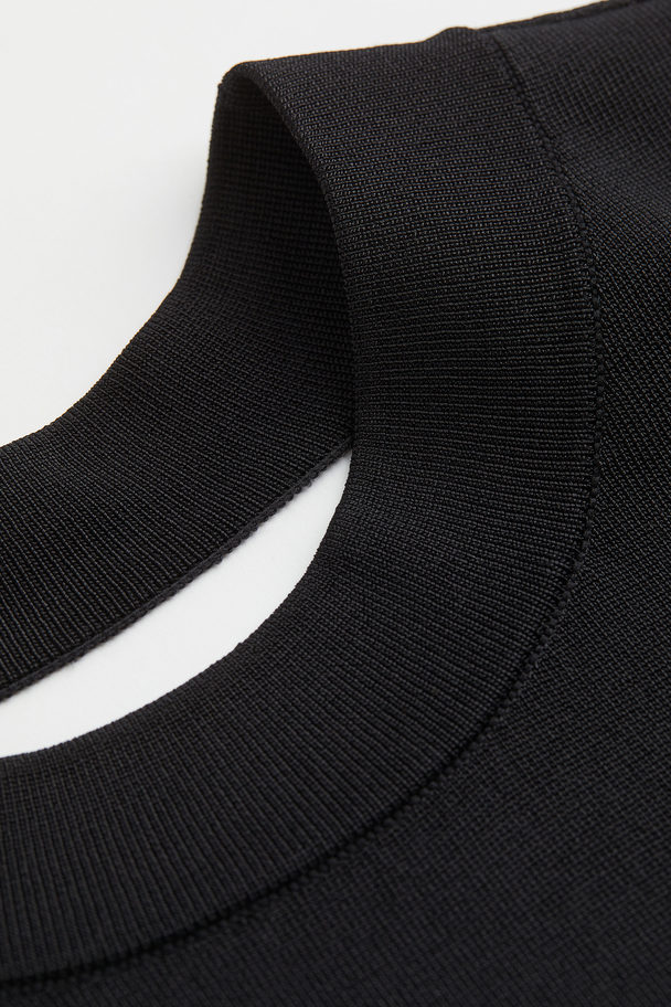 H&M Kleid mit freiem Rücken Schwarz