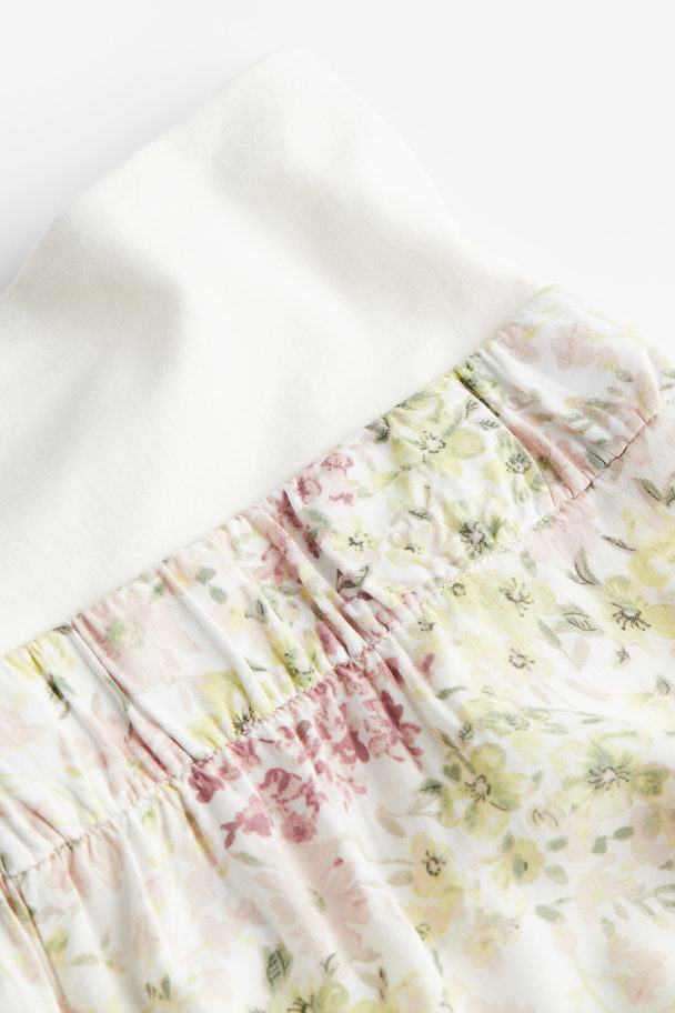 H&M Mama Pull-on Shorts Cream/floral