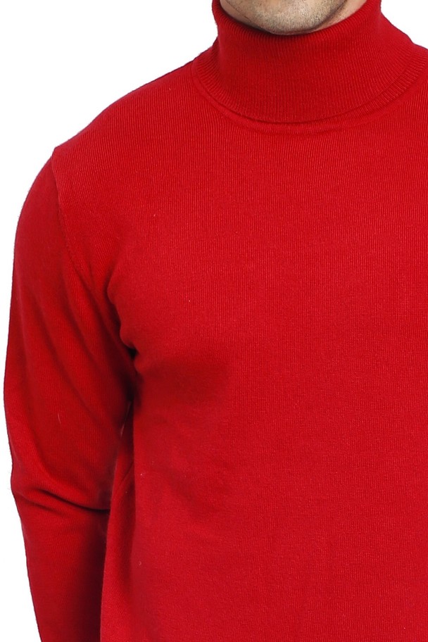 C&Jo Long Sleeve Turtleneck Sweater