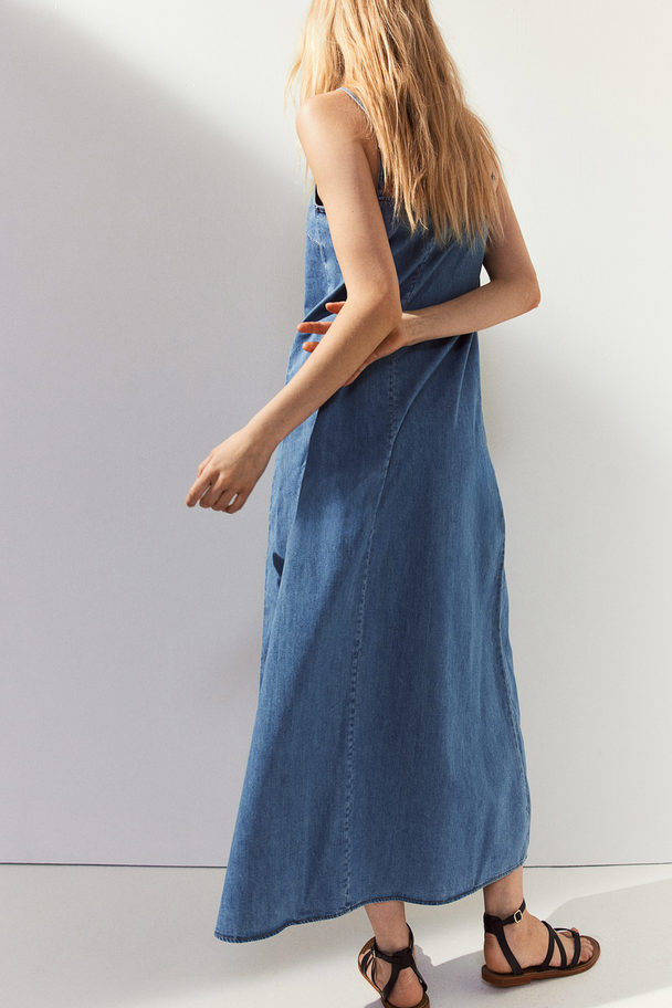 H&M Trägerkleid aus Denim Denimblau