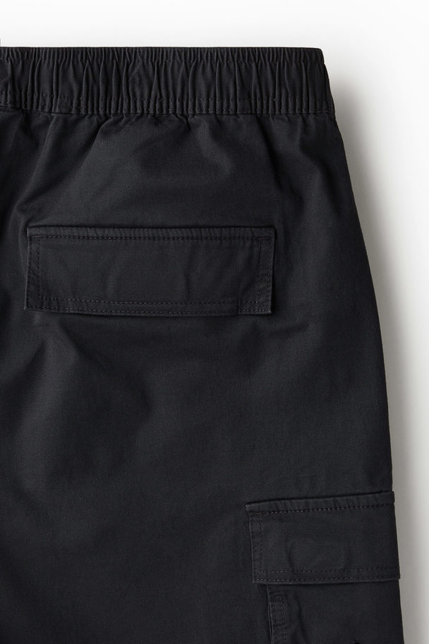 H&M Loose Fit Twill Cargo Shorts Black
