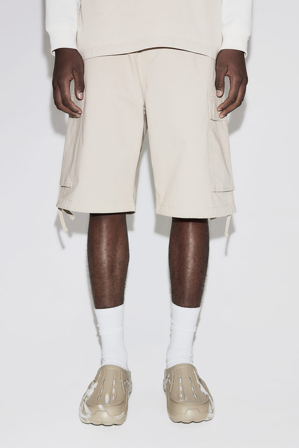 H&M Loose Fit Twill Cargo Shorts Beige
