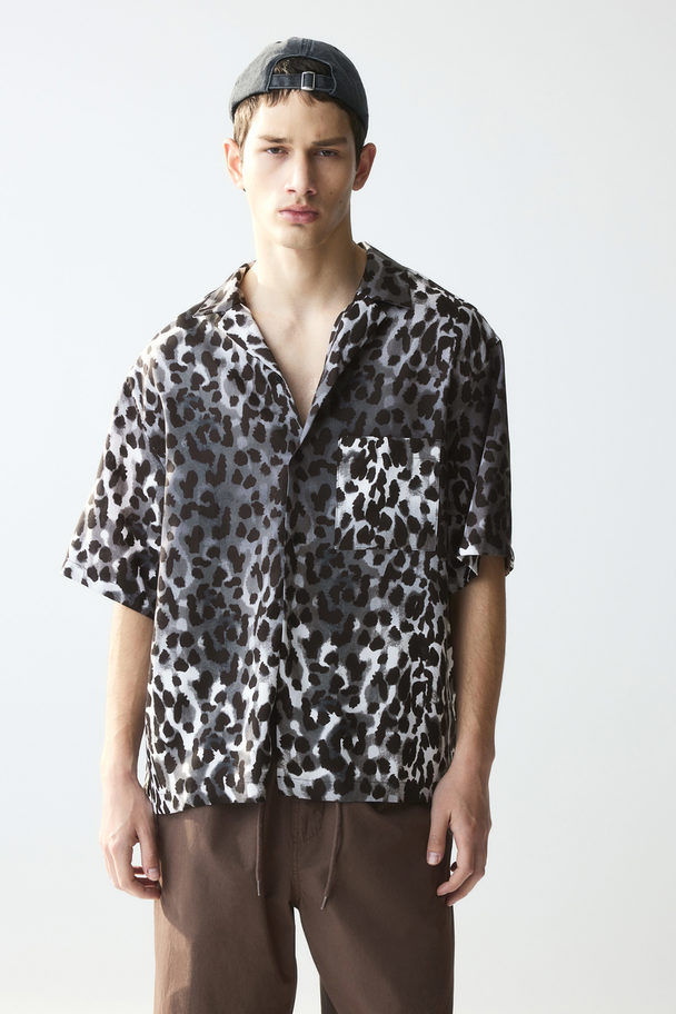 H&M Loose Fit Lyocell Resort Shirt Grey/leopard Print