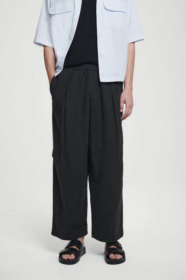 COS Pleated Wide-leg Chambray Trousers Black