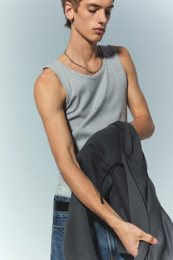 H&M Geripptes Tanktop in Slim Fit Graumeliert