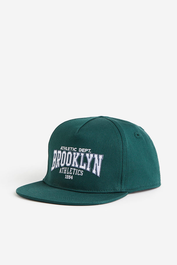 H&M Cap aus Twill Dunkelgrün/Brooklyn Athletics