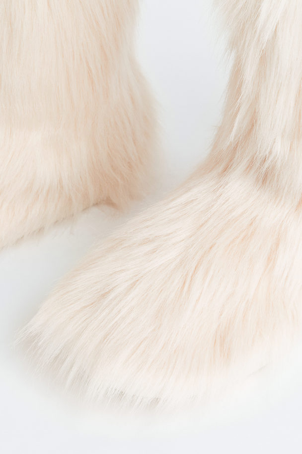 H&M Warmgevoerde Fluffy Boots Roomwit