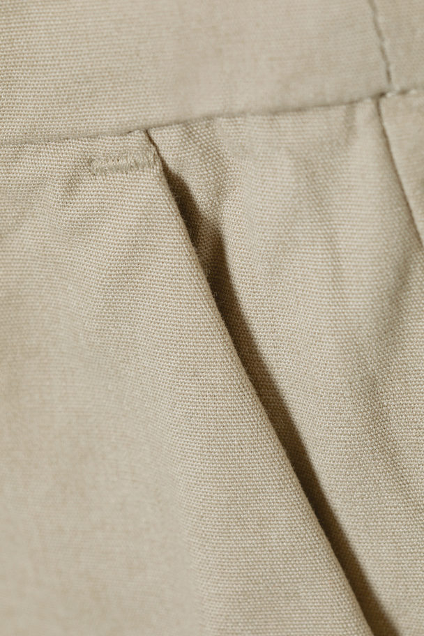 Weekday Chinoshort Met Knielengte Beige