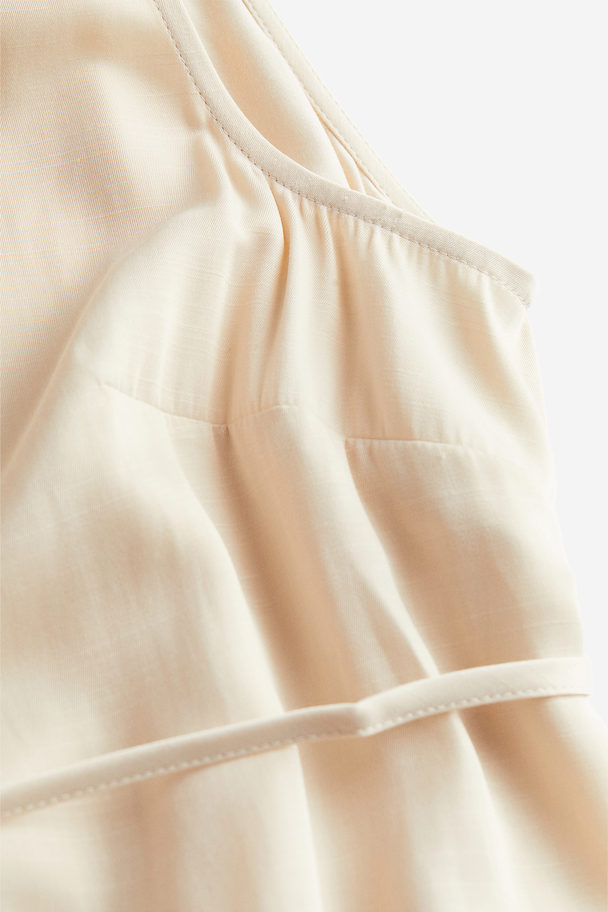 H&M MAMA Kleid mit Bindegürtel Hellbeige