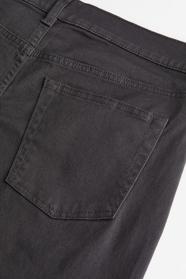 H&M Shorts aus Baumwolltwill Slim Fit Dunkelgrau