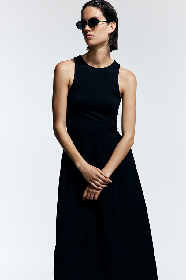 H&M Ausgestelltes Kleid Schwarz