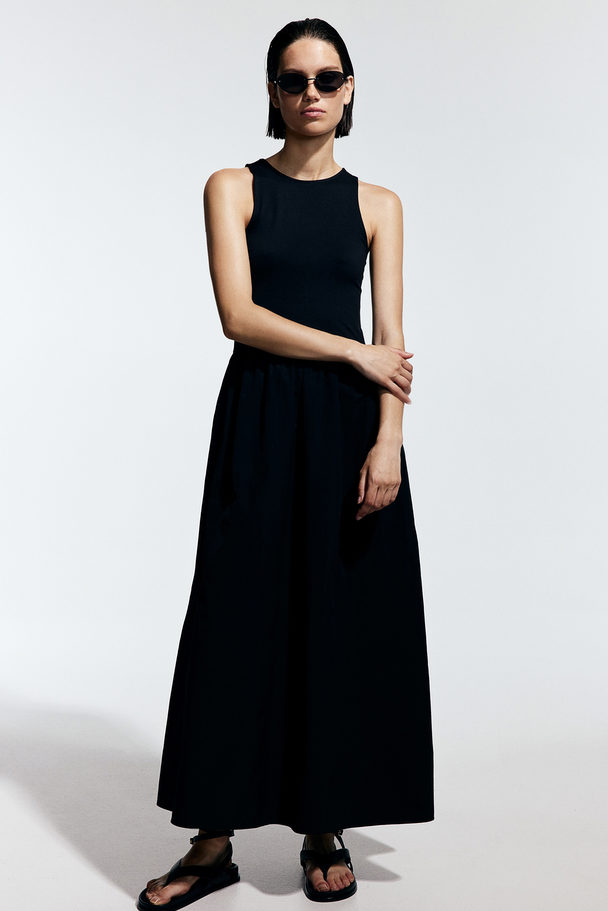 H&M Ausgestelltes Kleid Schwarz