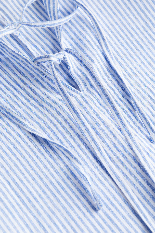 H&M Kleid aus einer Leinenmischung mit Bindebändern Blau/Gestreift