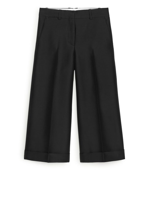 ARKET Cropped Lyocell Blend Trousers Black