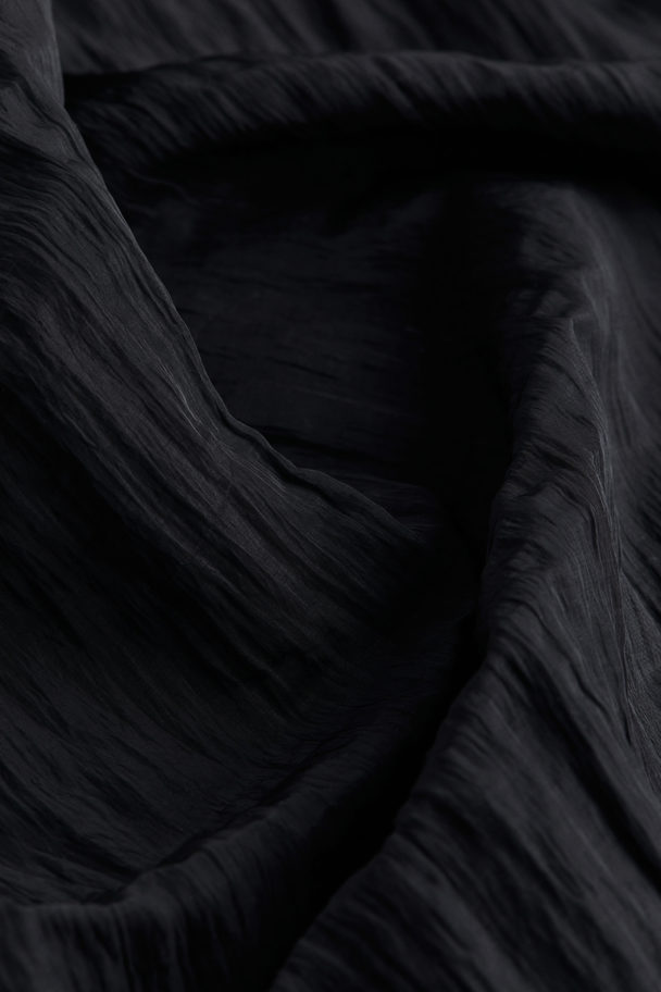 H&M Kleid aus Crinklestoff Schwarz