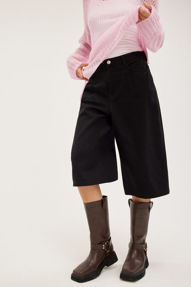 Monki Cropped Twill Trousers Black