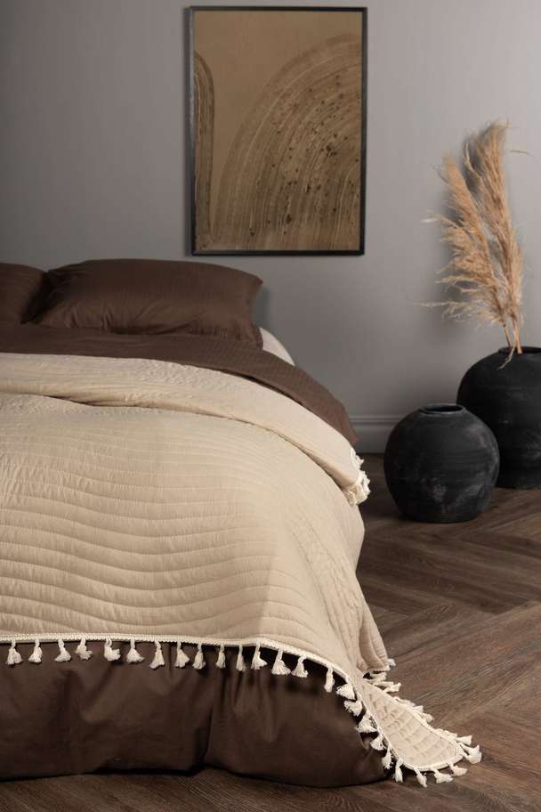 Venture Home Lias Bedspread