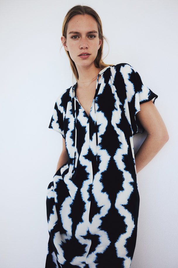 H&M Kjole Med Knyting Marineblå/mønstret
