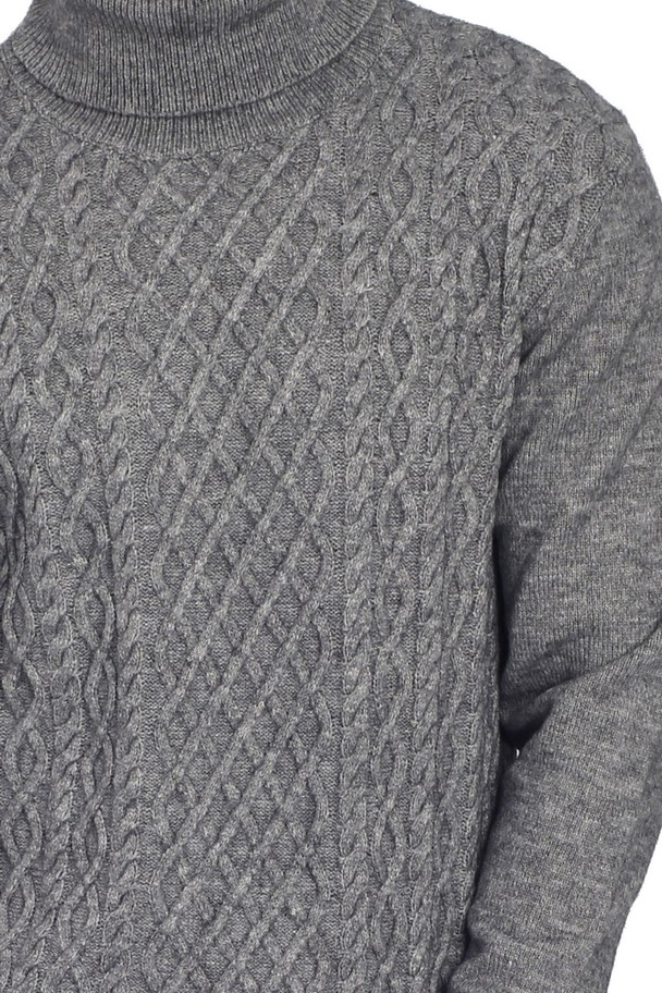 C&Jo Cable Knit Turtleneck Sweater