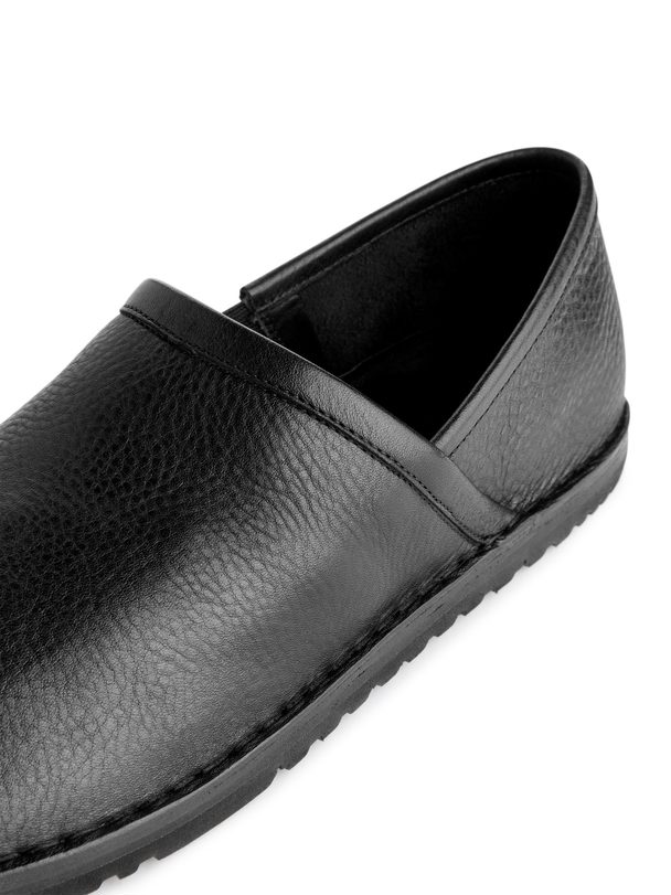 ARKET Slip-on Leather Shoes Black