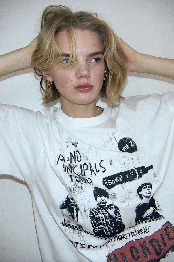 H&M Oversized T-Shirt mit Print Cremefarben/Blondie