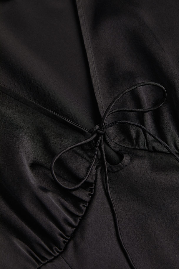 H&M Patterned Tie-detail Dress Black