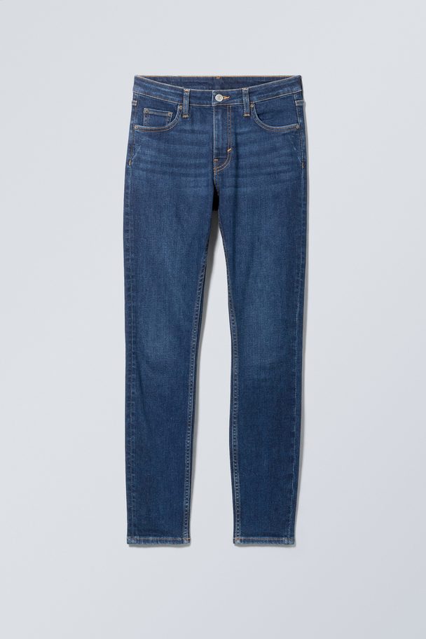 Weekday Skinny Jeans Spare mit mittelhohem Bund Mittelblau