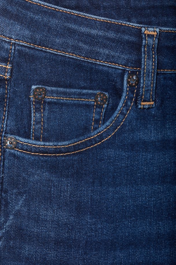 Weekday Skinny Jeans Met Middelhoge Taille Middenblauw