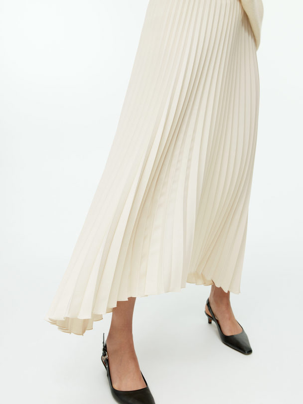 ARKET Pleated Maxi Skirt Off White