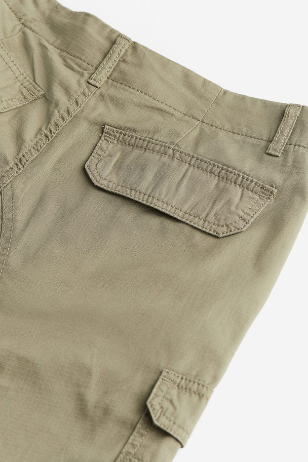 H&M Low-waisted Cargo Trousers Khaki Green