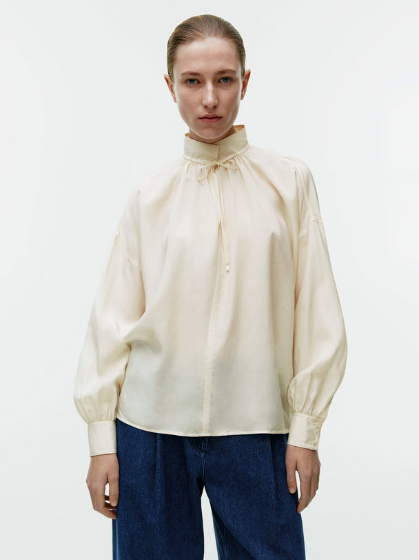 ARKET Bluse aus Lyocell mit Kordelzug Weiß