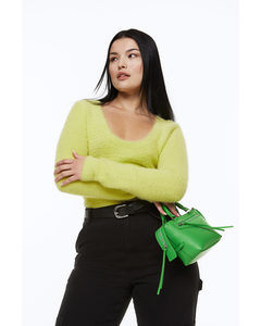 Flauschiger Pullover Hellgrün