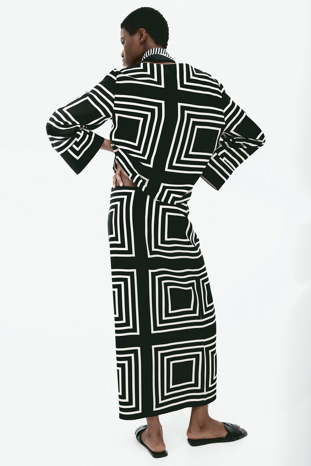 H&M Pencil Skirt Black/geometric Pattern