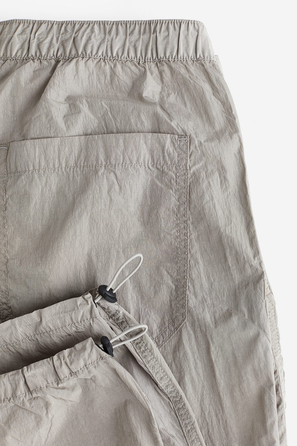 H&M Loose Fit Nylon Parachute Trousers Grey
