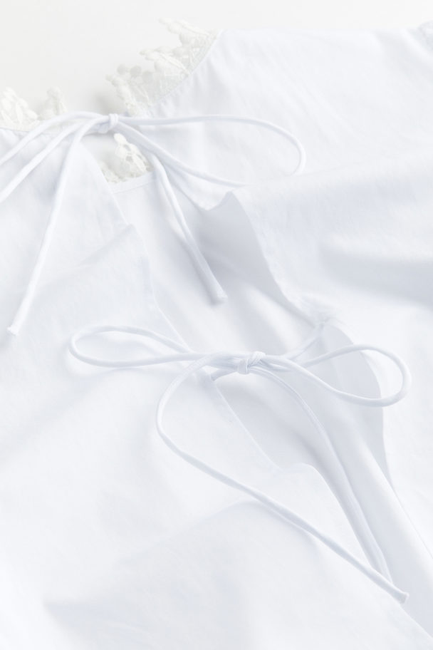 H&M Popelinebluse mit Spitzenbesatz Weiß