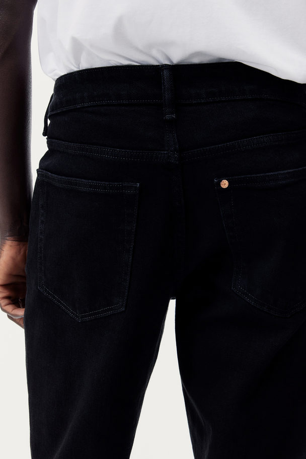 H&M Regular Tapered Jeans Schwarz/No fade black