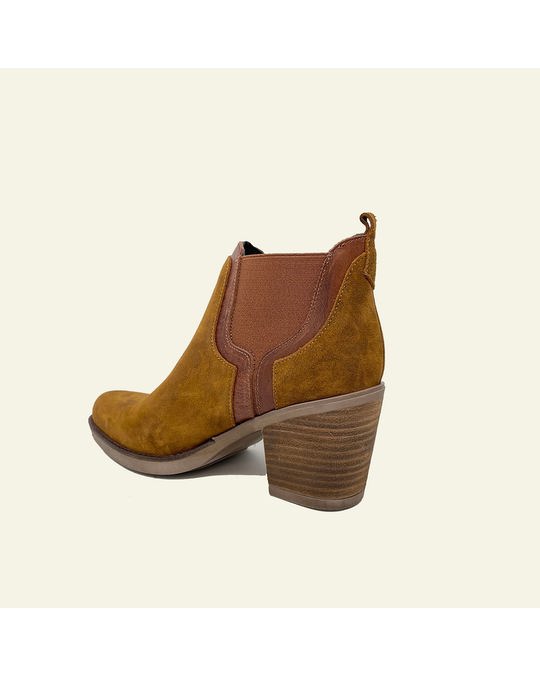 Hanks Maine Light Brown Suede Ankle Boots