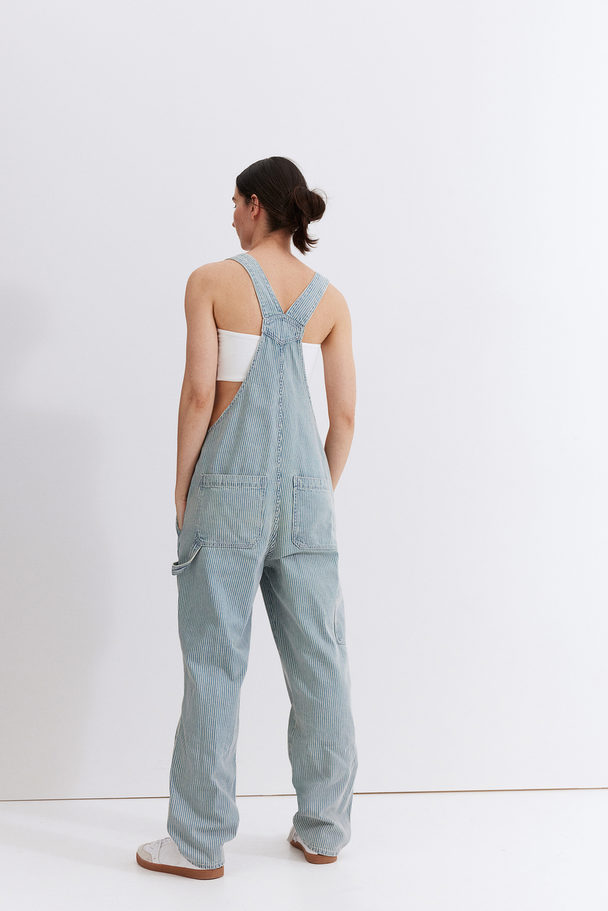 H&M MAMA Knöchellange Latzhose aus Denim Hellblau/Gestreift