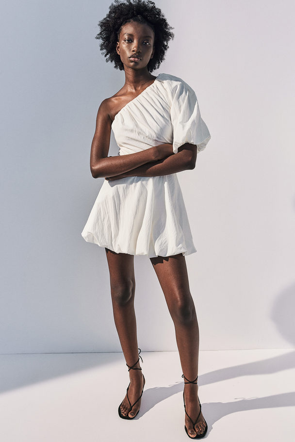 H&M One-Shoulder-Kleid mit Ballonrock Weiß