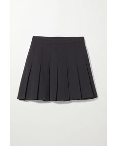 Check Short Pleated Skirt Black