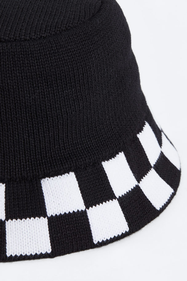 H&M Knitted Bucket Hat Black/chequered